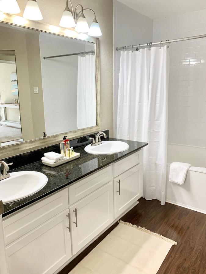 Spacious 2Br&2Ba Med Center Apt, Free Parking&Shuttle Houston Buitenkant foto
